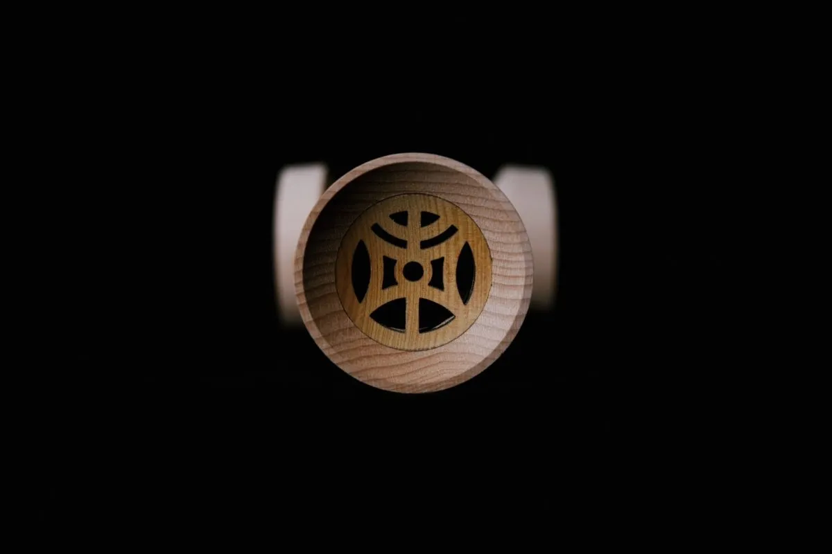 踏山 Tahzan Kendama 劍身中皿造型